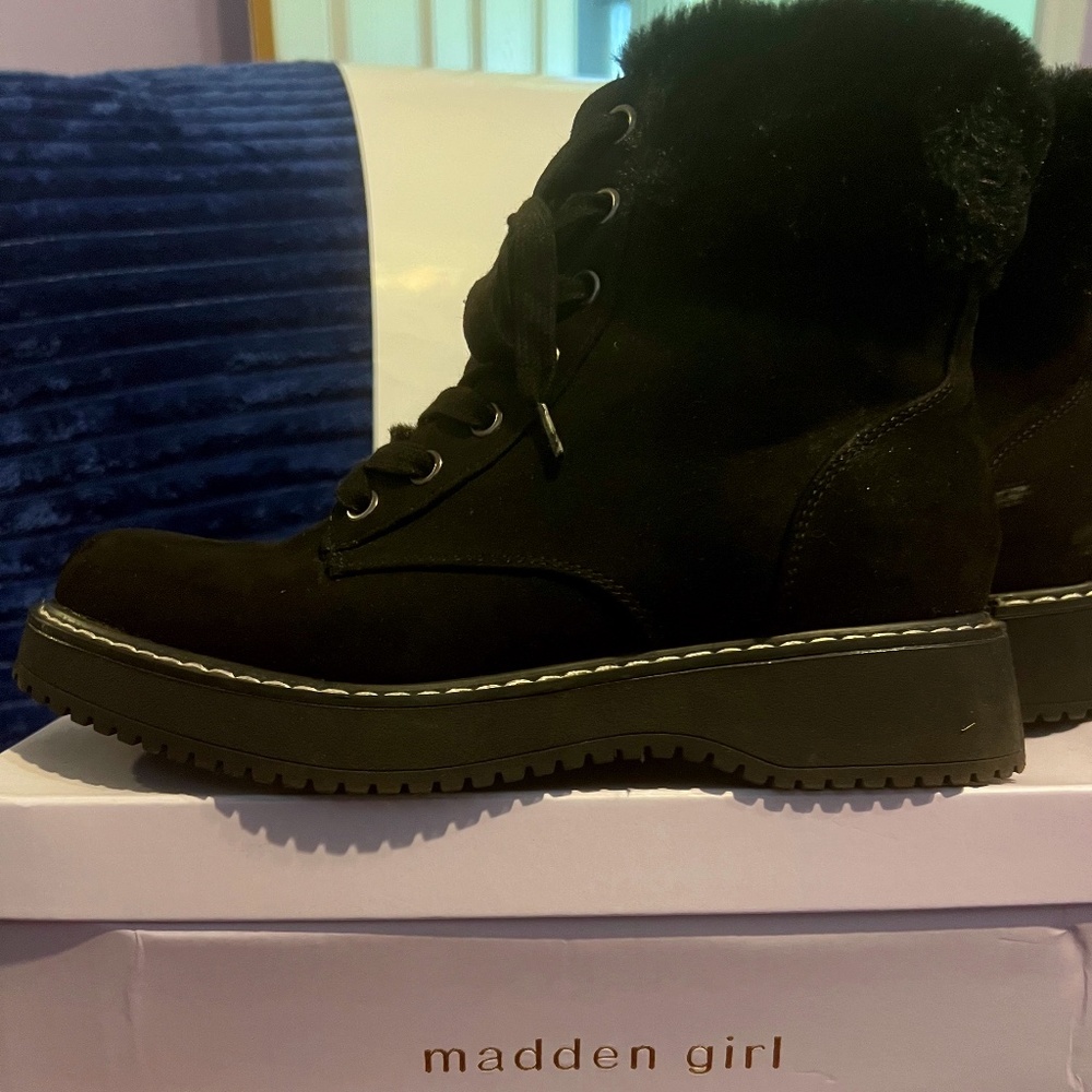 Madden girl Kymbur black suede fur hiker boots